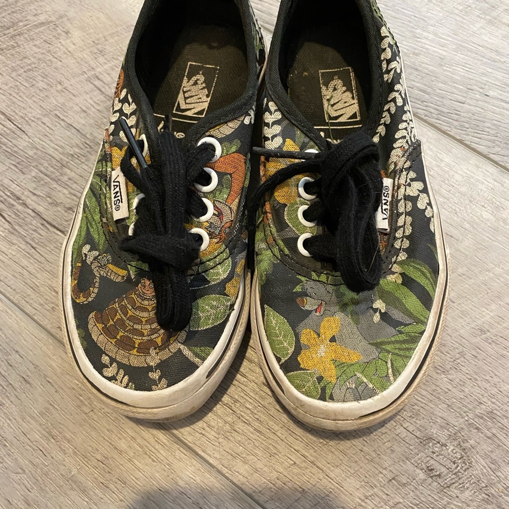 Jungle book vans
